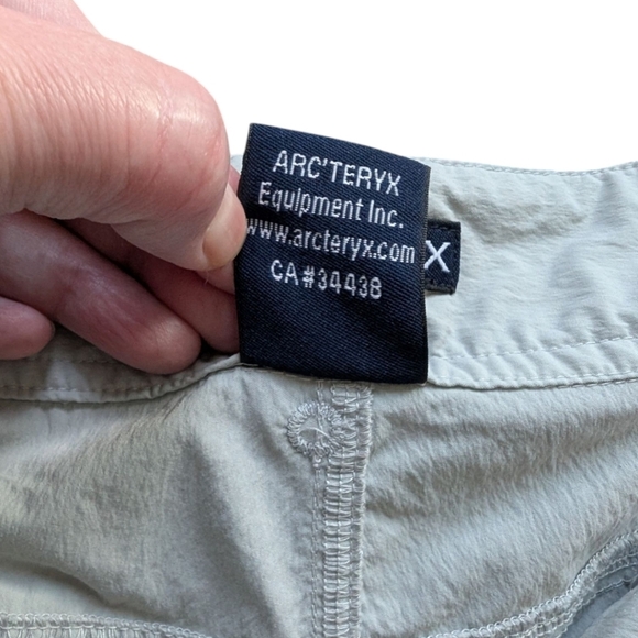 Arc'teryx Parapet Long Shorts Women 12 Light Grey Mid Rise Quick Dry Active Hike - Picture 9 of 12